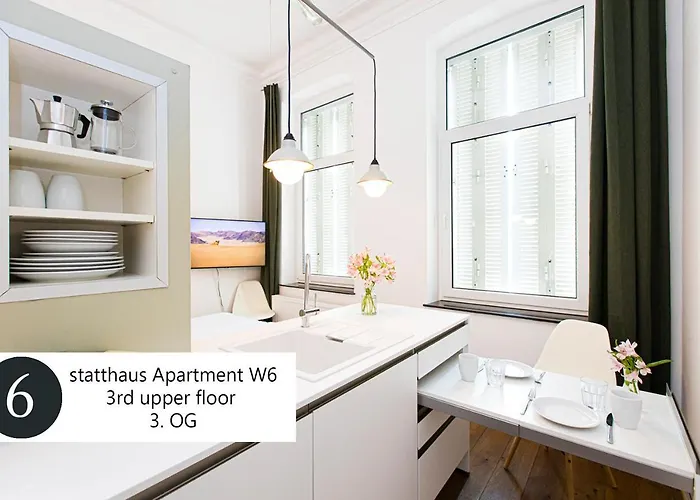 Statthaus - Statt * Κολωνία